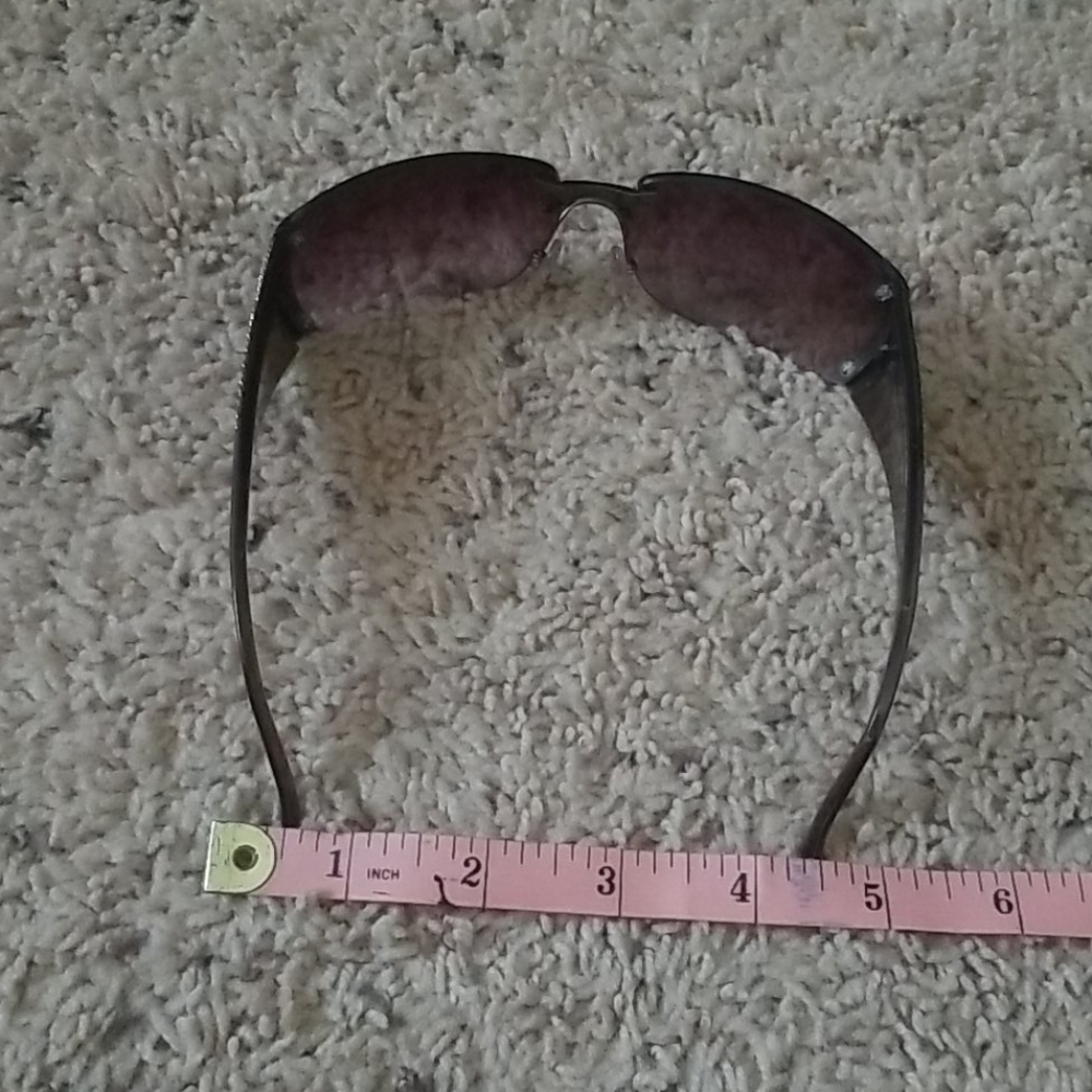 Fendi Sunglasses - Picture 6 of 17